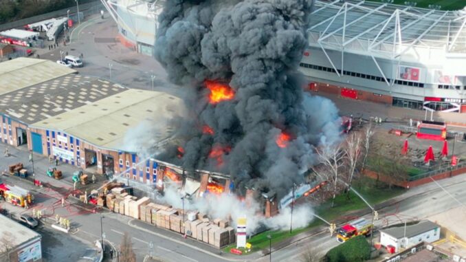 skynews-fire-marine-parade_6480603